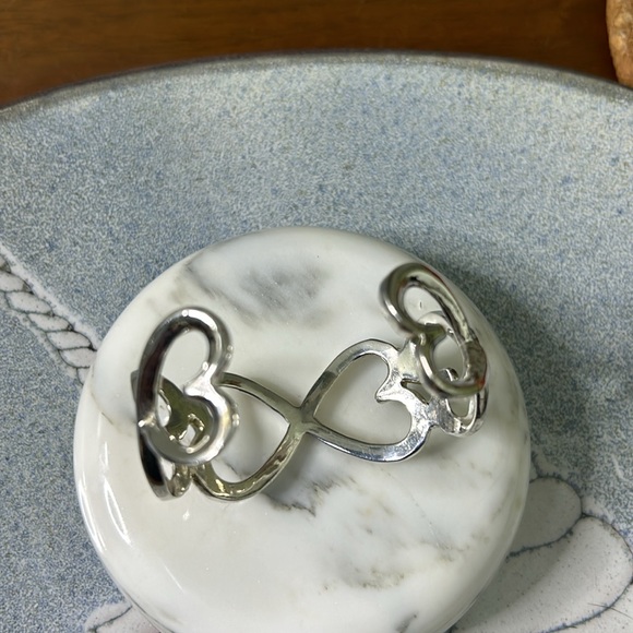 Vintage Tiffany & Co. Love Hearts Cuff Bracelet - Picture 5 of 11